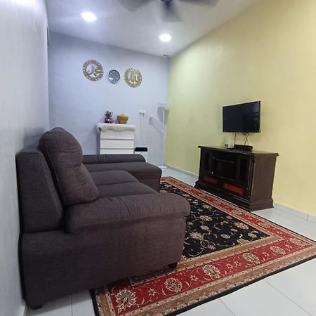 Ebnur Homestay アラウ エクステリア 写真