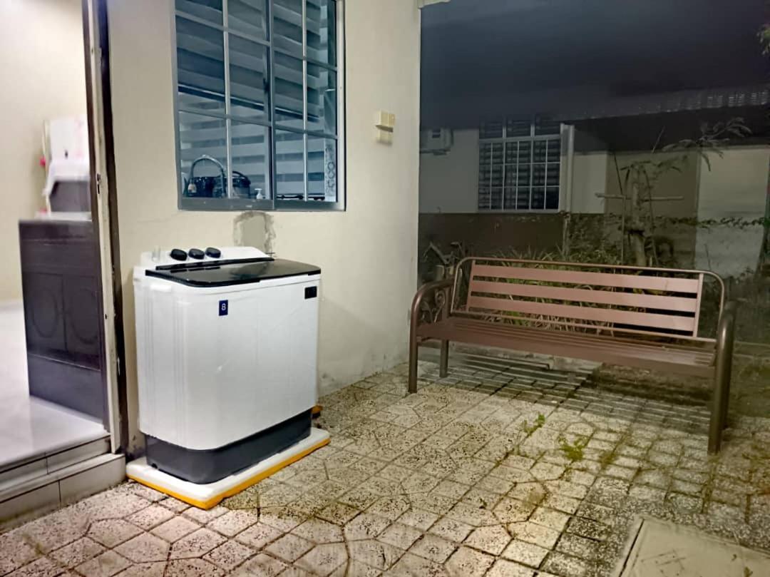 Ebnur Homestay アラウ エクステリア 写真