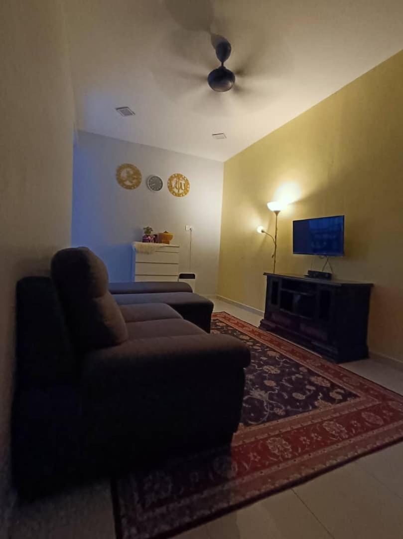 Ebnur Homestay アラウ エクステリア 写真
